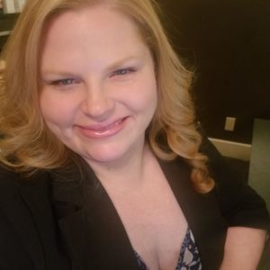 Meet your Posher, Leigh